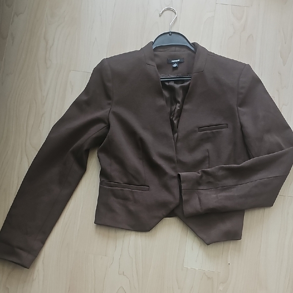 H&M Chocolate Brown Cropped Blazer - Picture 2 of 6